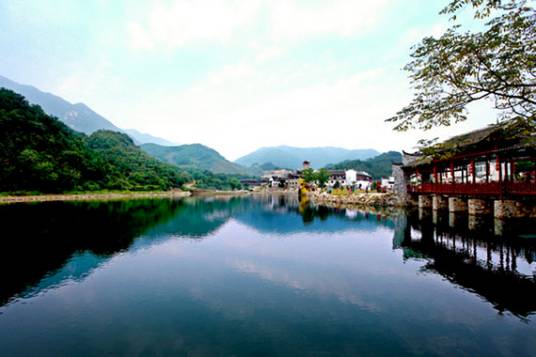 锦里沟度假村