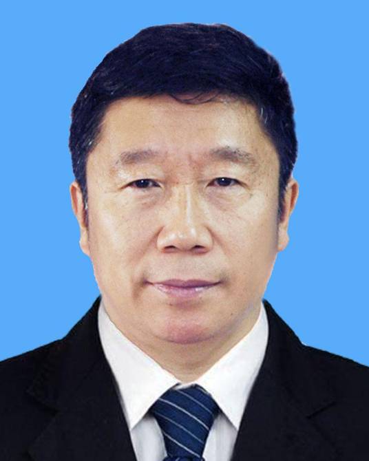 李岩（黑龙江省政协文化文史和学习委员会副主任）