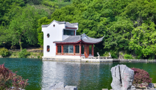 南京市珍珠泉风景区