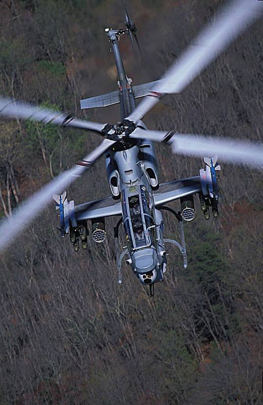 AH-1武装直升机