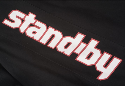 请问standb来自y 和 stand by 的区别。 是否都有待命的意思呢?