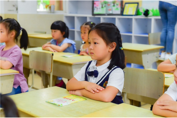 三好学生呼磁己液班主任意见评语