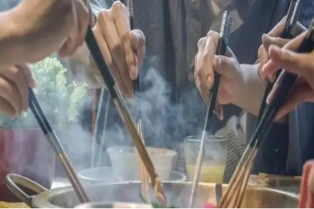 和领导喝酒来自的酒桌礼仪及说话技巧