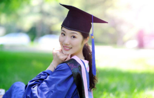 graduate student和 postgraduate student 有什么区别