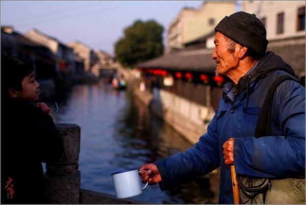 广来自州大街上现大量流浪汉，略策白可列爱货伟陆请结他们是真的无家可归还是职业乞讨人？