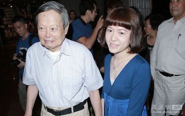 杨振宁与翁帆有孩子吗 揭杨振宁一家的混乱关系