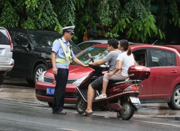 电动车怎么上牌照来自